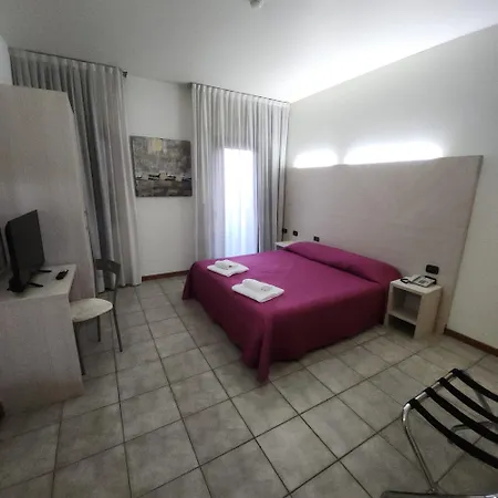 Hotel The Click - Art & Colors Cazzago (Pianiga)