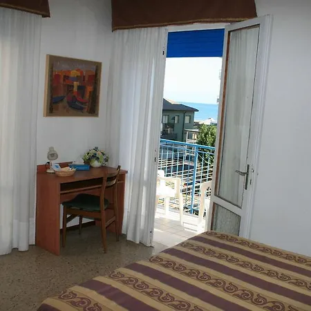 Hotel Ahr Antille 3*