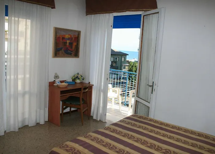 Hotel Ahr Antille 3*